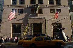 New York City Fifth Avenue 727 02 Tiffany Building Decorated For Christmas.jpg